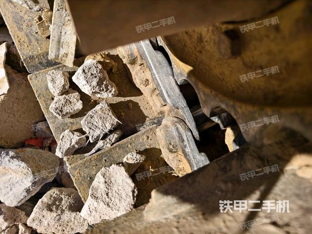 右側(cè)行走馬達蓋板(行走機構(gòu)) 右側(cè)行走馬達蓋板(行走機構(gòu))