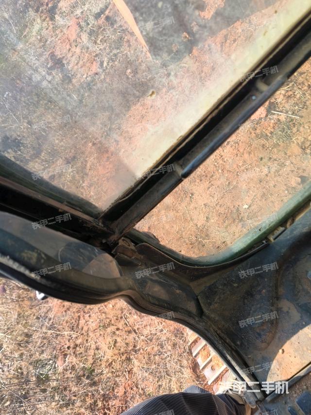 座椅右側(cè)控制臺/鑰匙門/油門/含右手柄（駕駛室部分）