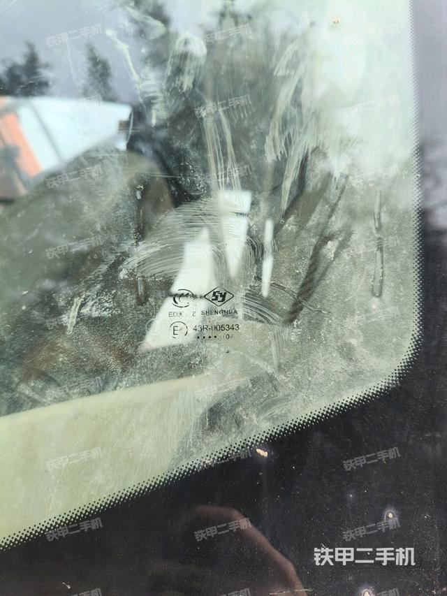 后窗玻璃角標(biāo)（駕駛室部分）