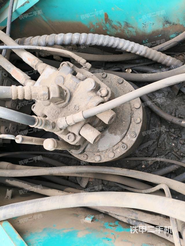 回轉(zhuǎn)馬達(dá)（上車部件）