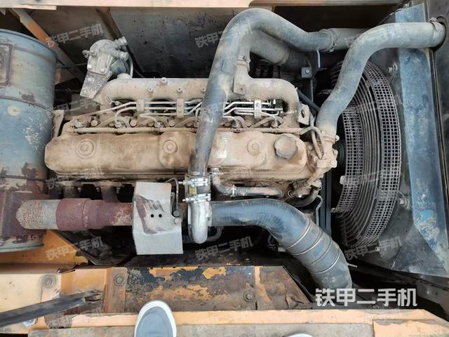 發(fā)動(dòng)機(jī)整體俯視(整機(jī)外觀) 發(fā)動(dòng)機(jī)整體俯視(整機(jī)外觀)