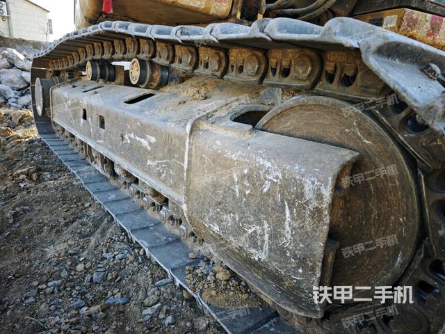 單側(cè)履帶整體（整機(jī)外觀）