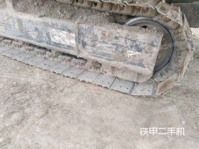 右側履帶整體?(行走機構) 右側履帶整體?(行走機構)