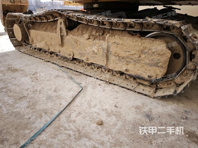 右側履帶整體?（行走機構）