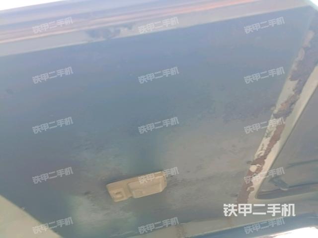 后窗玻璃角標(biāo)（駕駛室部分）