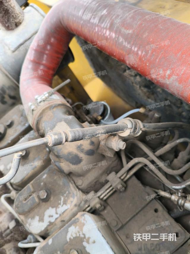 氣門(mén)室蓋螺絲特寫(xiě)（上車(chē)部件）