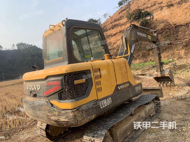 整機右后45°（整機外觀）