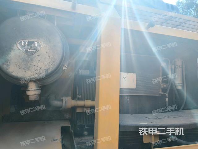 液壓泵斜45?右（大件艙室）