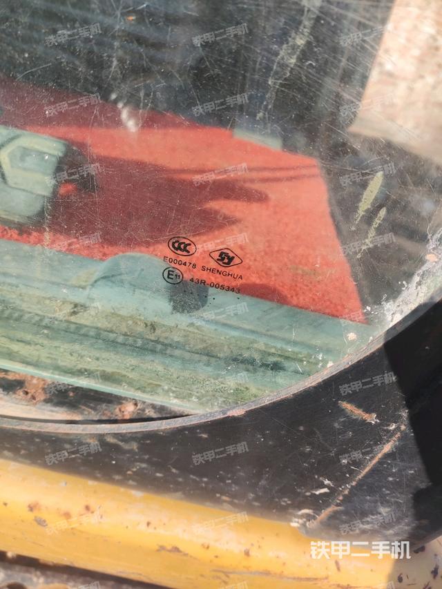 后窗玻璃角標(biāo)（駕駛室部分）