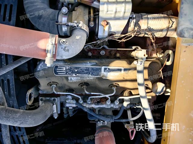 發(fā)動機室(上車部件) 發(fā)動機室(上車部件)