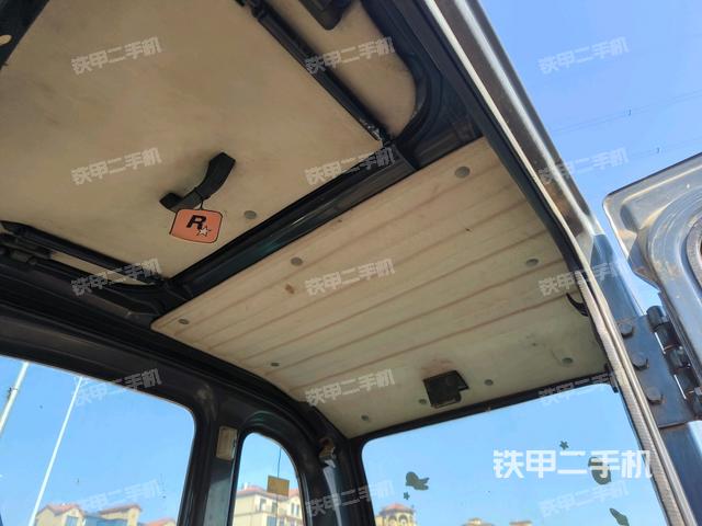 后窗玻璃角標(biāo)（駕駛室部分）