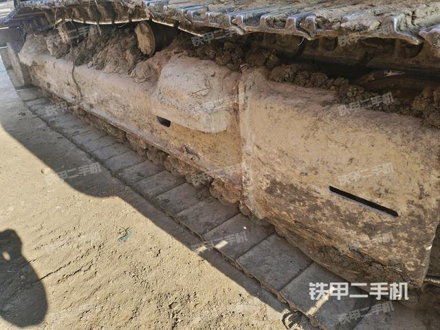 右側(cè)行走馬達蓋板(行走機構) 右側(cè)行走馬達蓋板(行走機構)