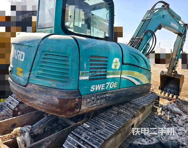 右后45(整機外觀) 右后45(整機外觀)