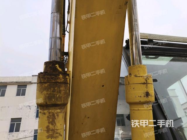 大臂油缸整體?豎拍（工作和回轉(zhuǎn)裝置）