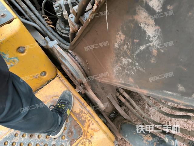 大臂根部?斜視(工作和回轉(zhuǎn)裝置) 大臂根部?斜視(工作和回轉(zhuǎn)裝置)