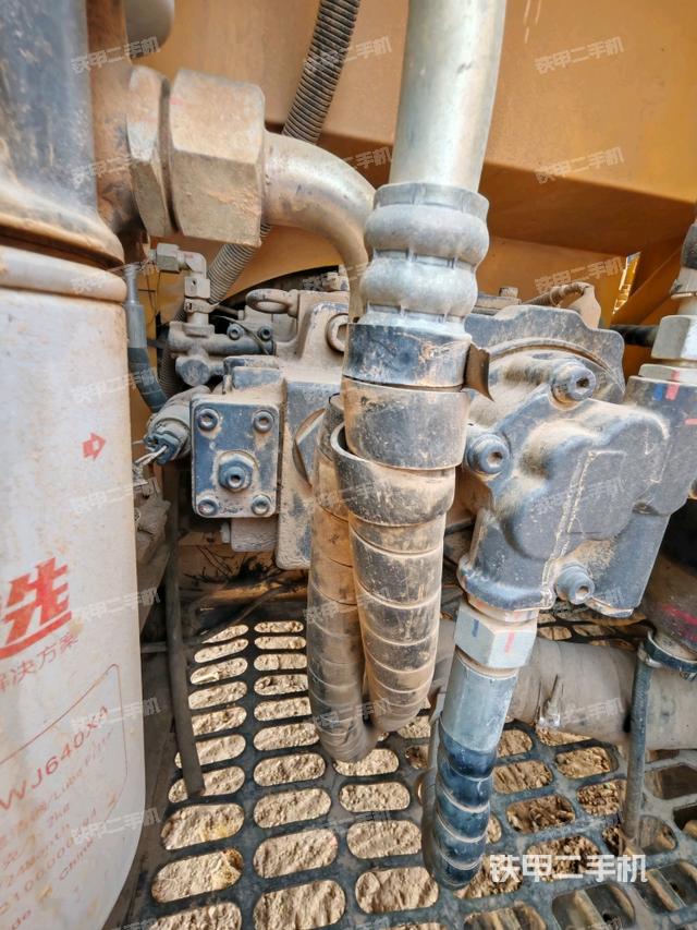 散熱器正面(大件艙室) 散熱器正面(大件艙室)
