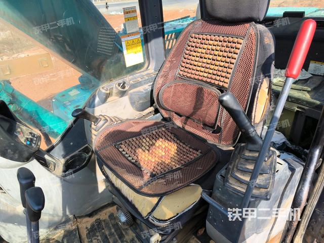 座椅后部（駕駛室部分）