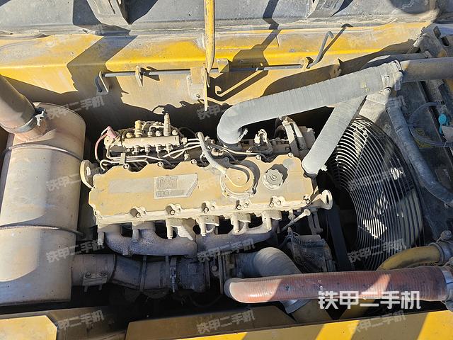 發(fā)動(dòng)機(jī)整體俯視(整機(jī)外觀) 發(fā)動(dòng)機(jī)整體俯視(整機(jī)外觀)