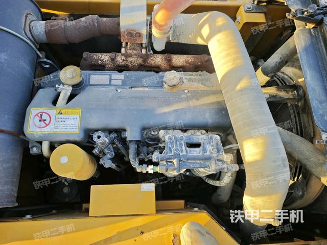 發(fā)動(dòng)機(jī)整體俯視(整機(jī)外觀) 發(fā)動(dòng)機(jī)整體俯視(整機(jī)外觀)