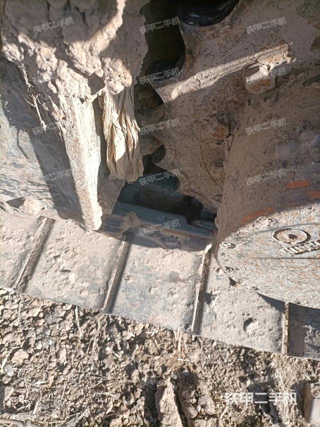 左驅(qū)動(dòng)輪（行走機(jī)構(gòu)）