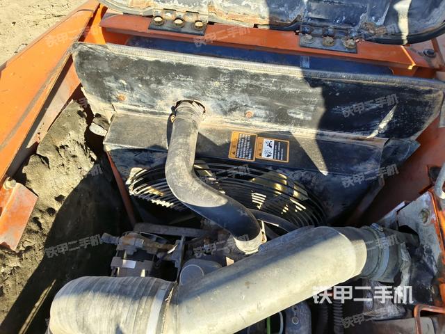 氣門室蓋螺絲特寫（上車部件）