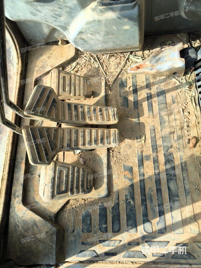 座椅后部（駕駛室部分）