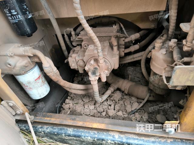 液壓泵斜45?左（大件艙室）