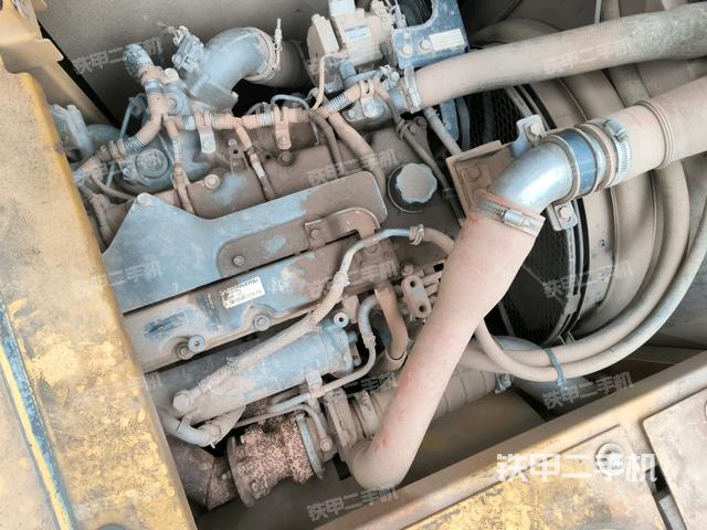 氣門室蓋螺絲特寫（上車部件）