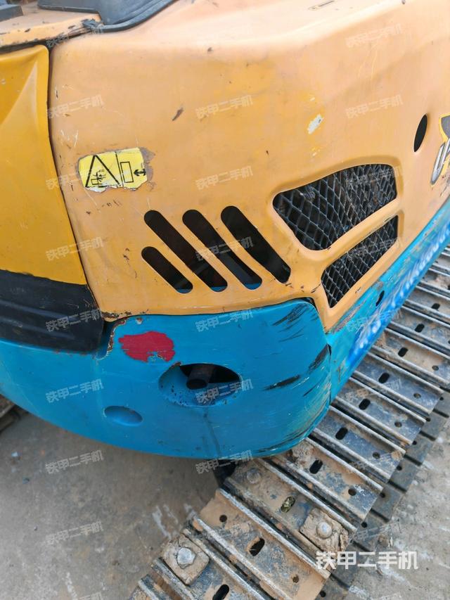 回轉(zhuǎn)馬達和主控閥（整機外觀）