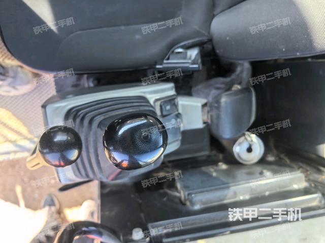 座椅左側(cè)控制臺(tái)/音響/含左手柄（駕駛室部分）