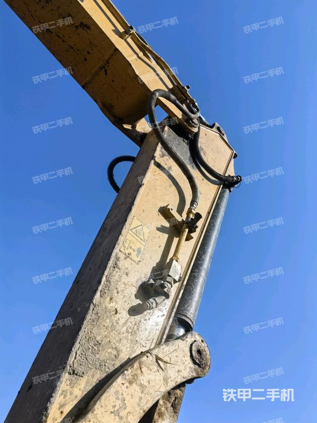 小臂整體右前（工作和回轉(zhuǎn)裝置）