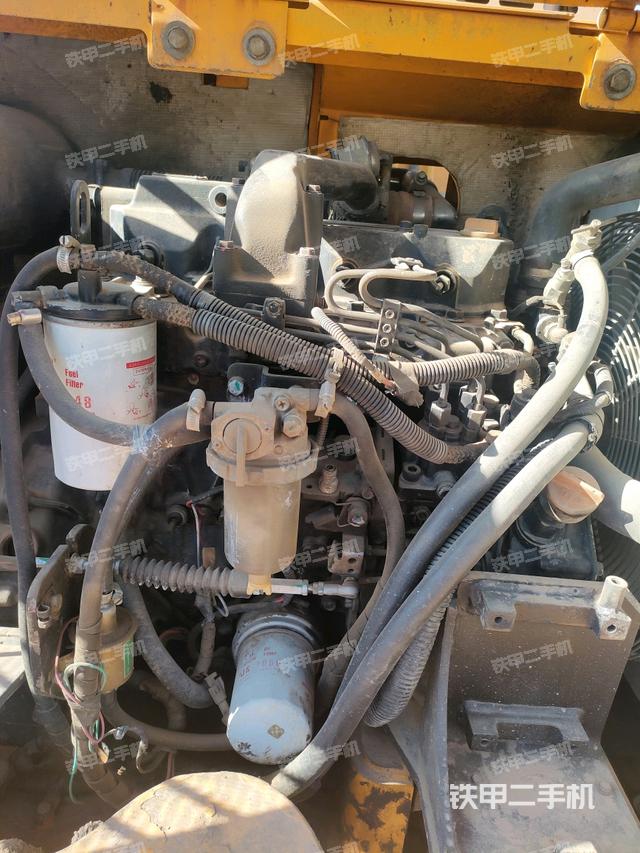 發(fā)動(dòng)機(jī)室（上車部件）