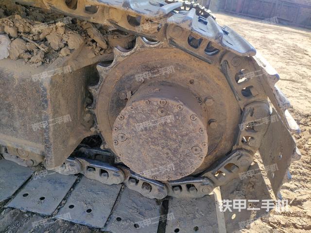 左驅(qū)動(dòng)輪（行走機(jī)構(gòu)）