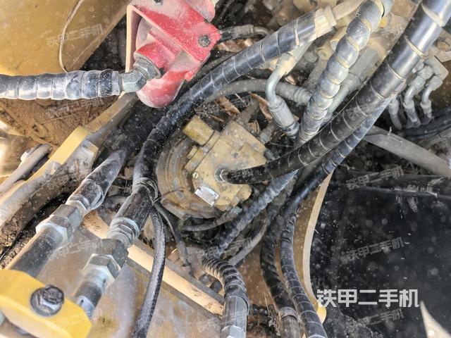 回轉(zhuǎn)馬達(dá)（上車部件）