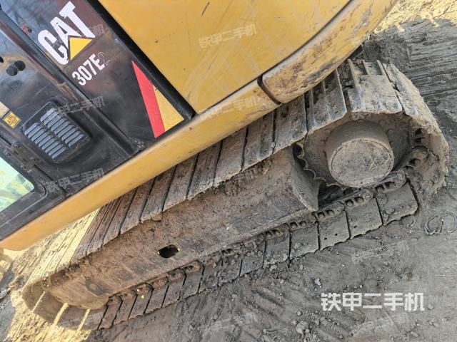 左側(cè)履帶整體?（行走機(jī)構(gòu)）