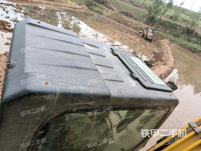 駕駛室頂部俯視（上車部件）