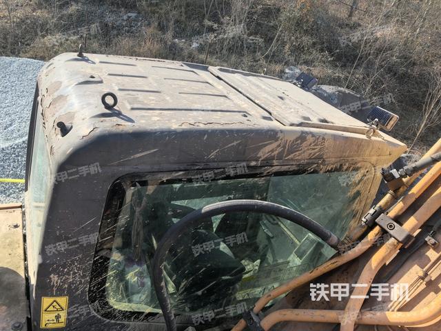 駕駛室頂部俯視(上車部件) 駕駛室頂部俯視(上車部件)