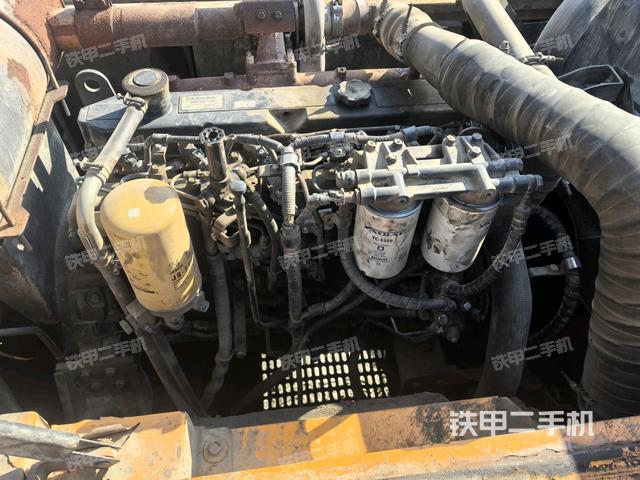 氣門室蓋螺絲特寫(上車部件) 氣門室蓋螺絲特寫(上車部件)