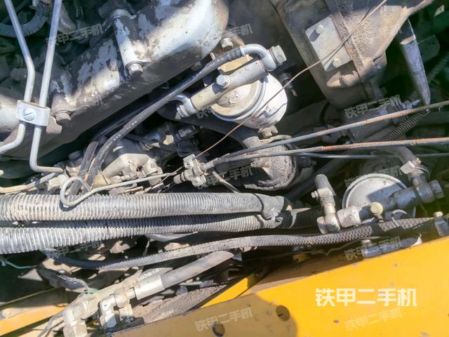 發(fā)動(dòng)機(jī)室（上車部件）