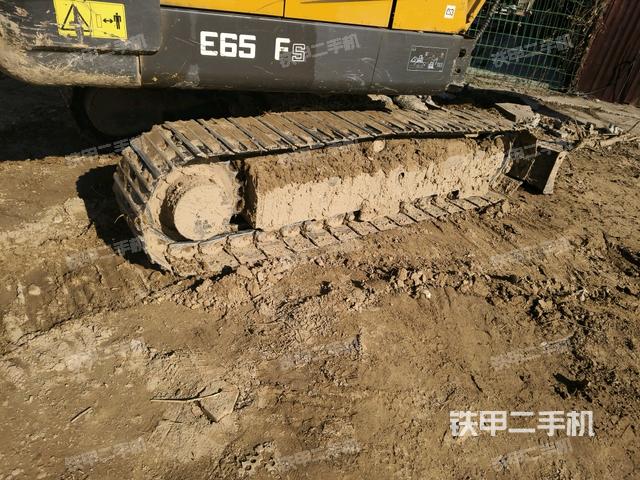 左側(cè)履帶整體?(行走機構(gòu)) 左側(cè)履帶整體?(行走機構(gòu))