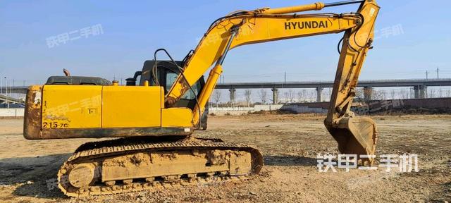 整機右后45°(整機外觀) 整機右后45°(整機外觀)