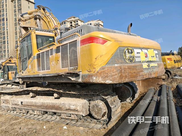 駕駛室整體（整機(jī)外觀）