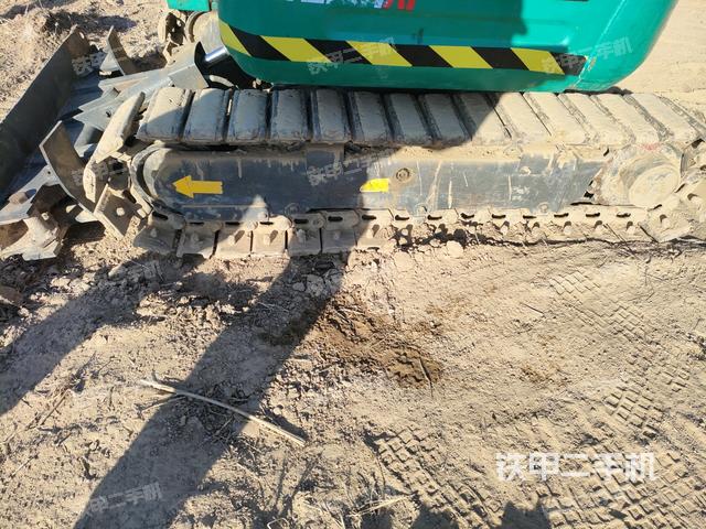 單側(cè)履帶整體（整機(jī)外觀）