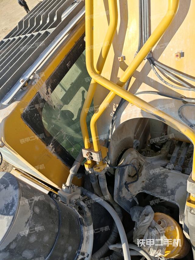 駕駛室頂部（整機(jī)外觀）