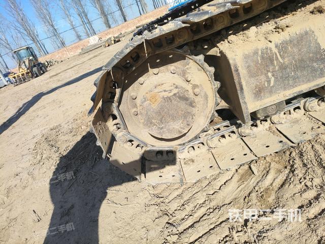 右驅(qū)動(dòng)輪（行走機(jī)構(gòu)）