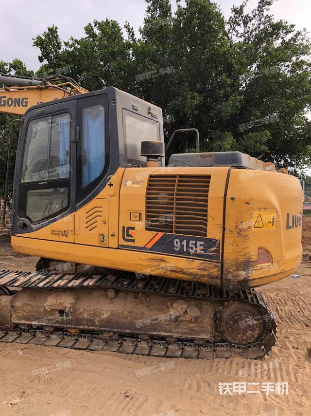 驾驶室整体（整机外观）