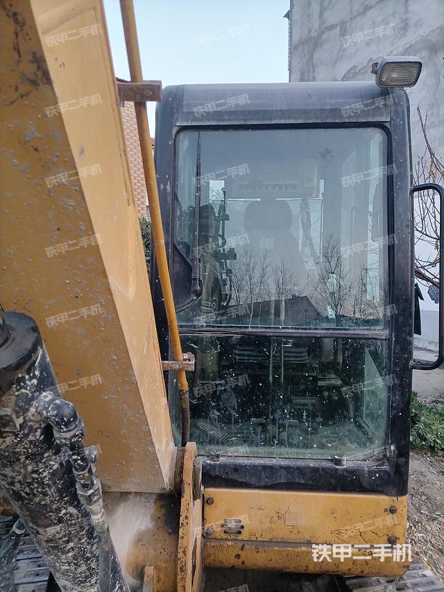 驾驶室整体（整机外观）