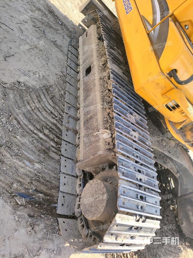 左側(cè)履帶整體?（行走機(jī)構(gòu)）