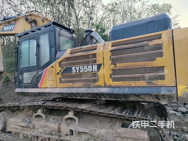 駕駛室左后45度(駕駛室部分) 駕駛室左后45度(駕駛室部分)
