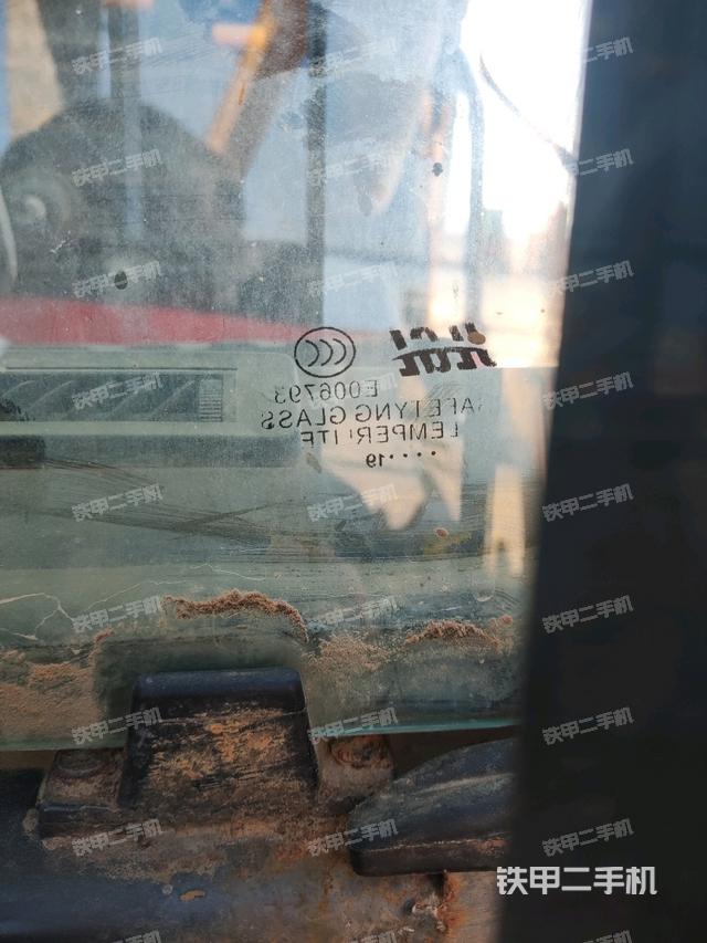 后窗玻璃角標(biāo)（駕駛室部分）